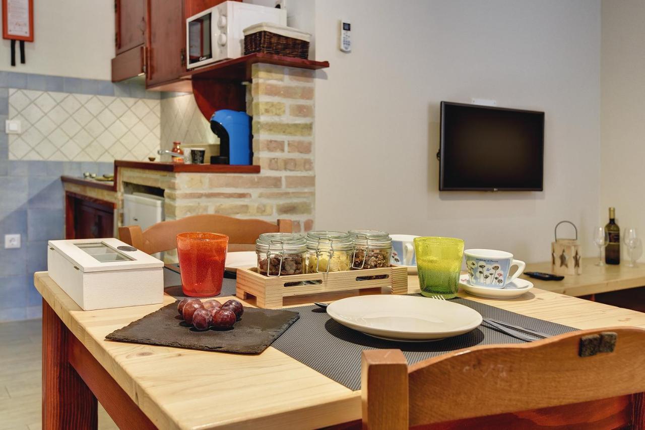 Mimoza Old Town Pula Apartments מראה חיצוני תמונה
