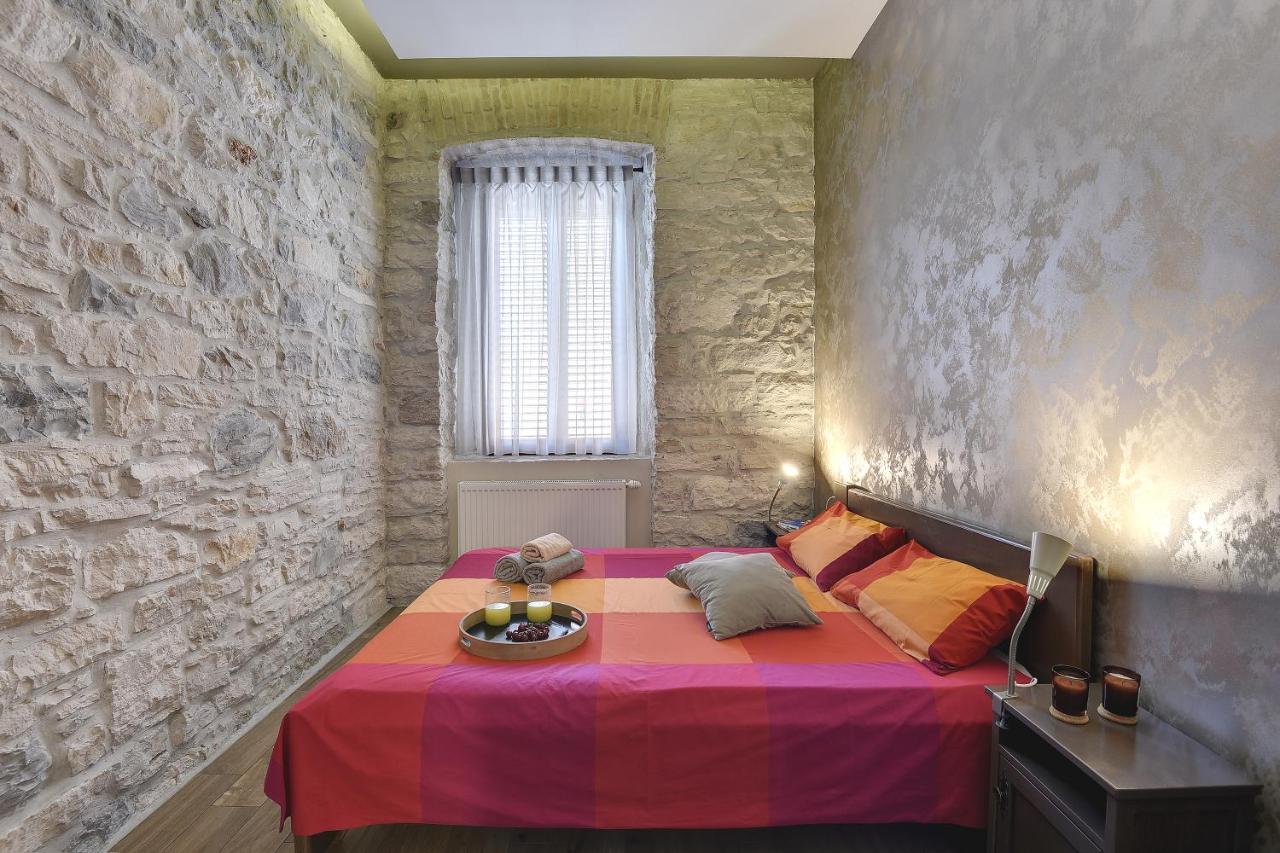 Mimoza Old Town Pula Apartments מראה חיצוני תמונה