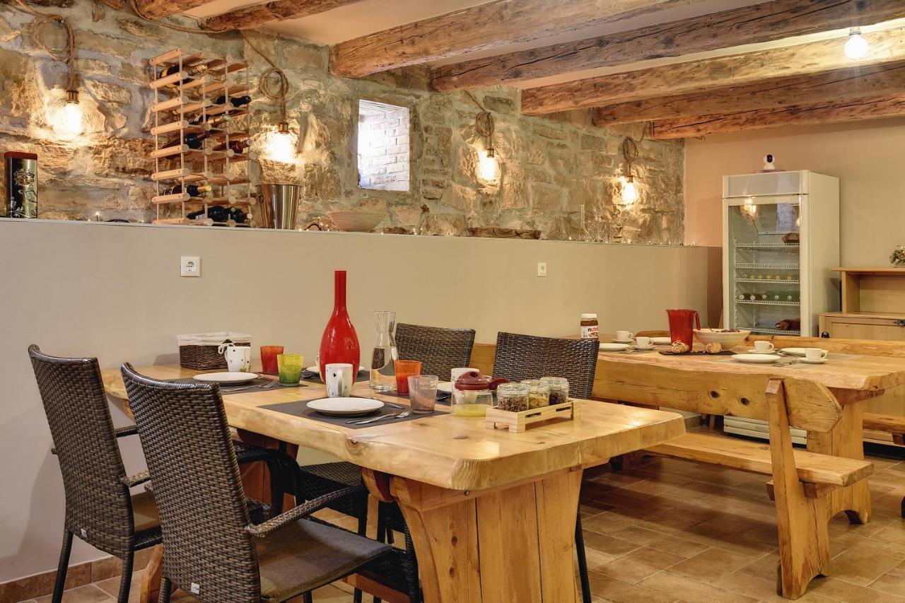 Mimoza Old Town Pula Apartments מראה חיצוני תמונה