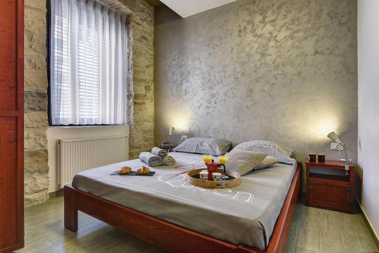 Mimoza Old Town Pula Apartments מראה חיצוני תמונה