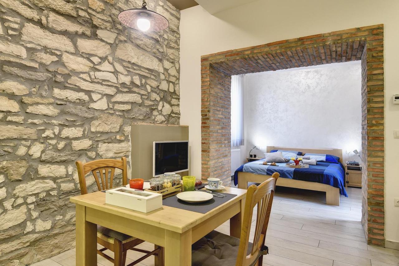 Mimoza Old Town Pula Apartments מראה חיצוני תמונה