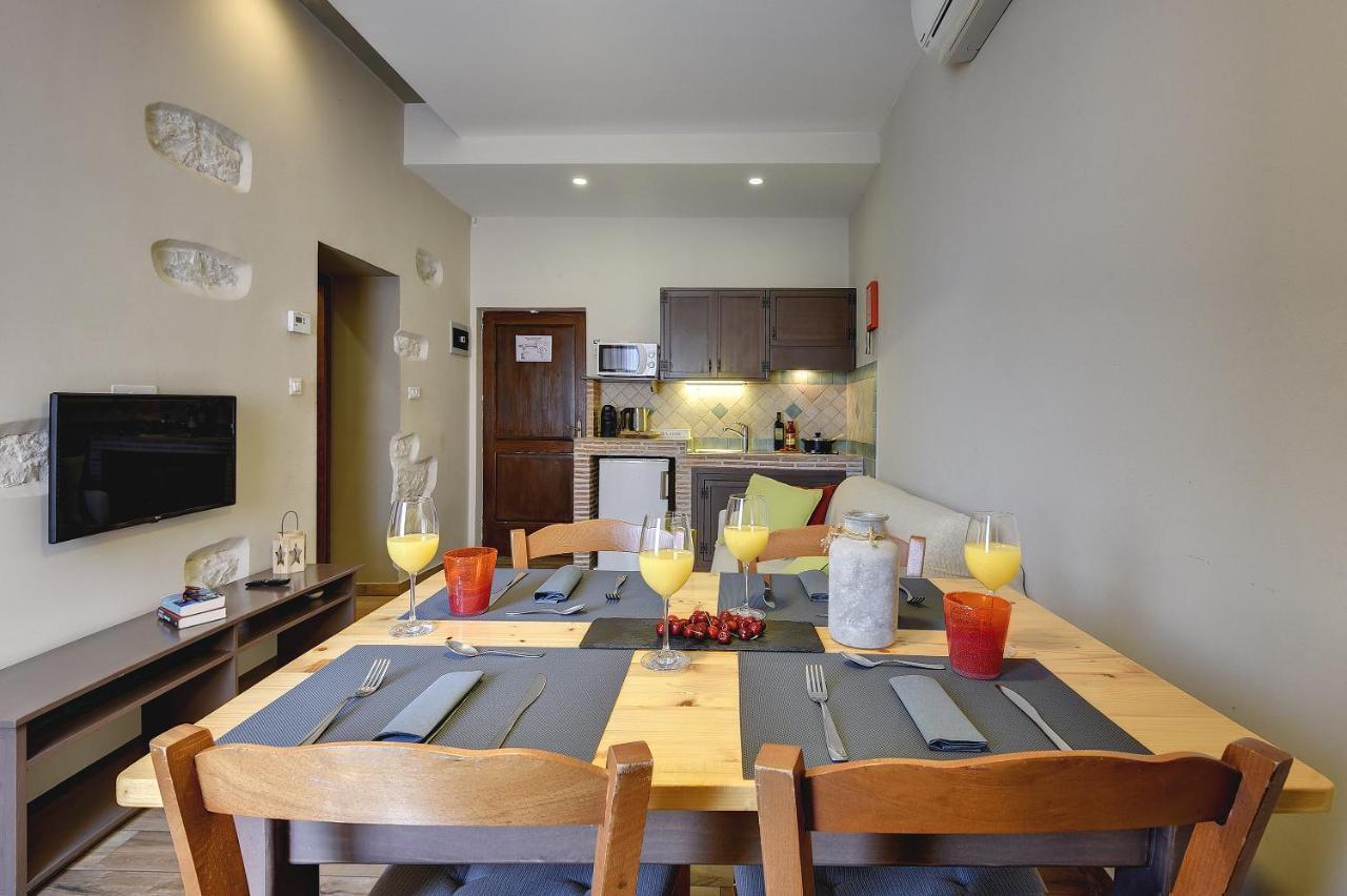 Mimoza Old Town Pula Apartments מראה חיצוני תמונה