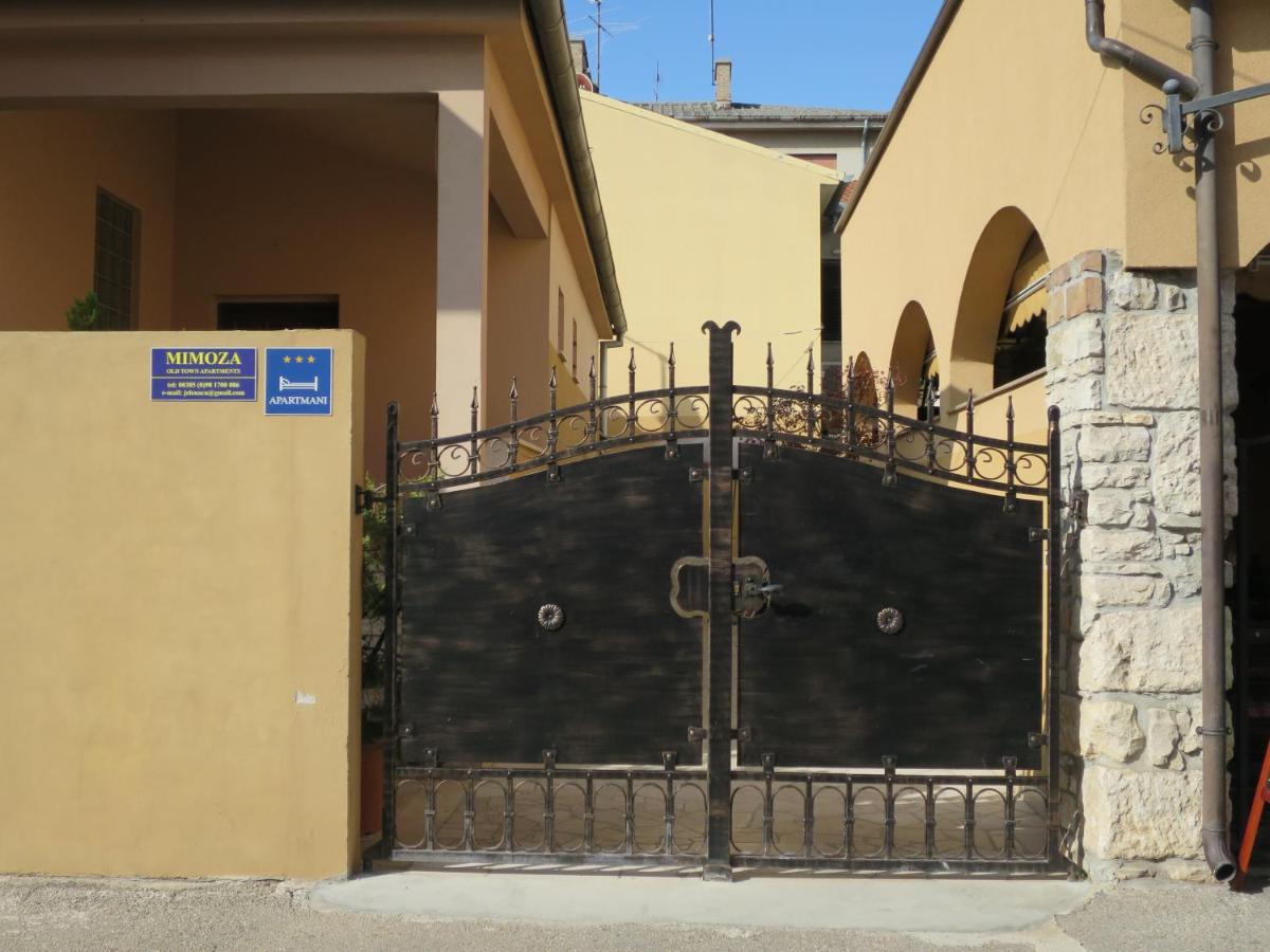 Mimoza Old Town Pula Apartments מראה חיצוני תמונה